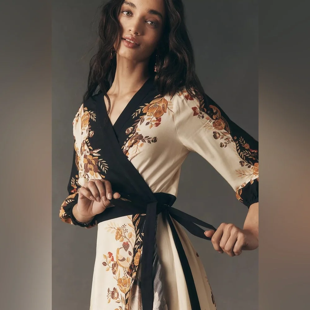 NWT Farm Rio Floral Wrap Midi dress in size Small - Picture 3 of 5